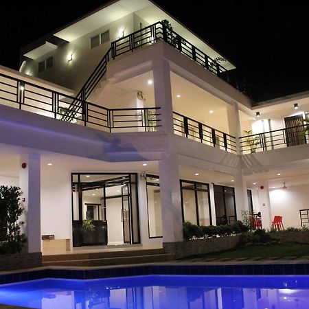 Be-Ing Suites Davao Exterior foto