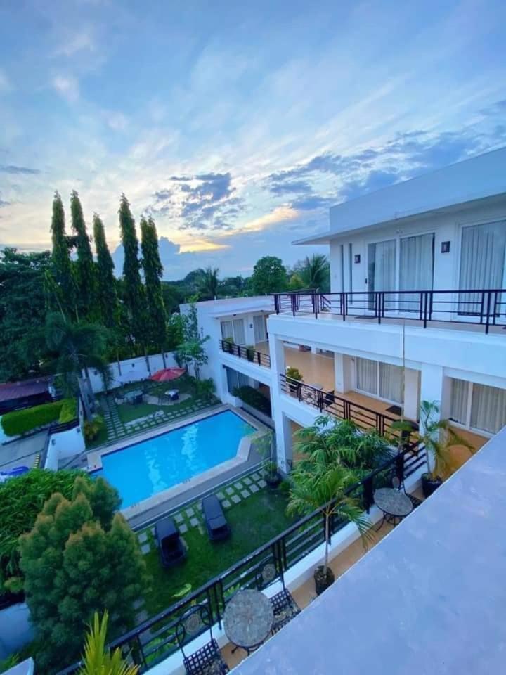 Be-Ing Suites Davao Exterior foto