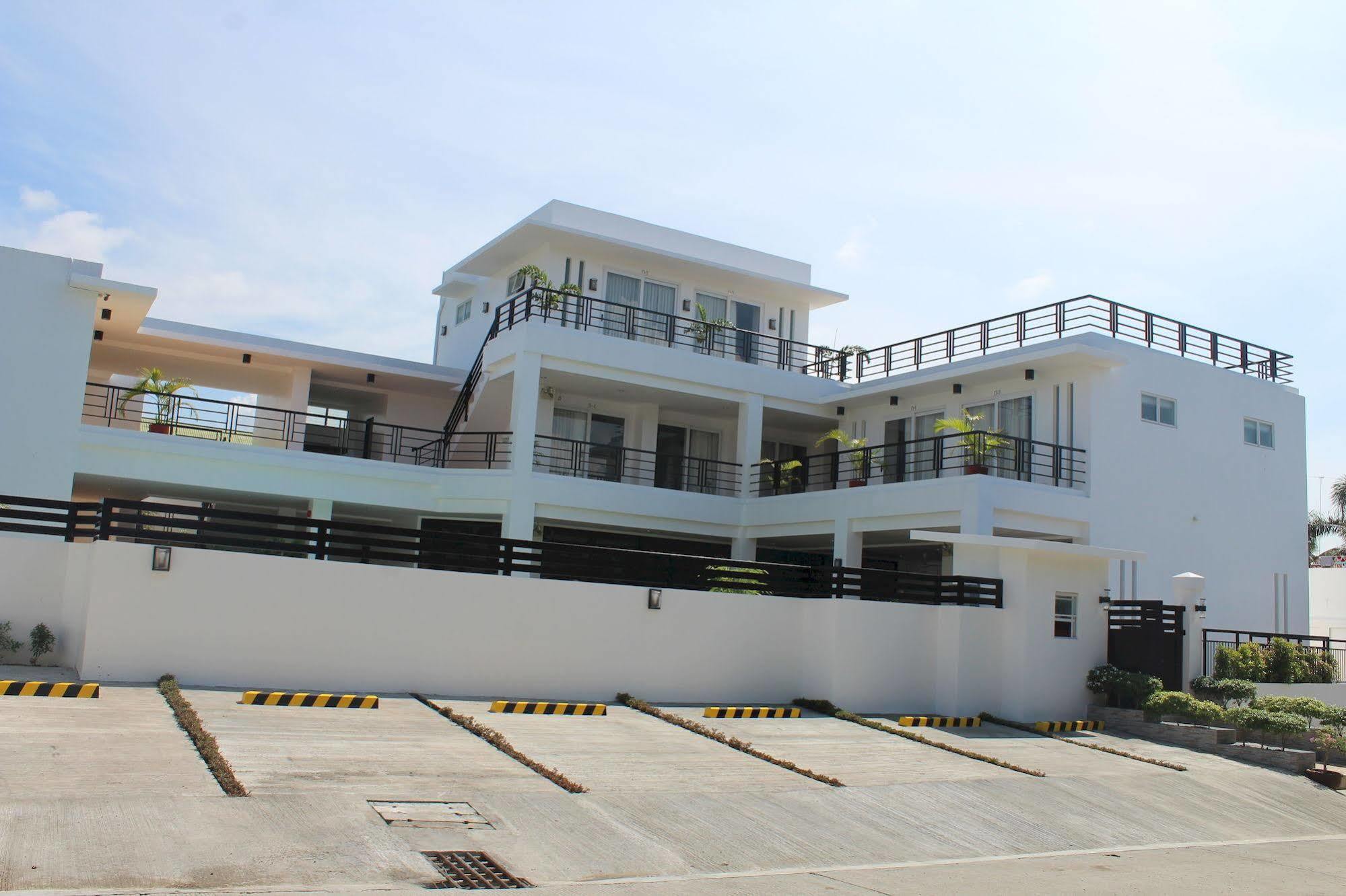 Be-Ing Suites Davao Exterior foto